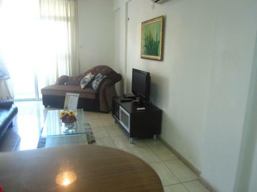 Marina Apartments 211
