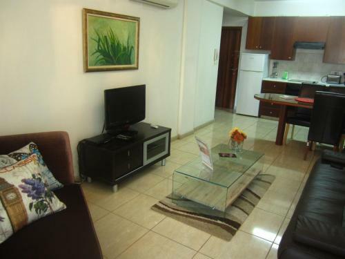 Marina Apartments 211