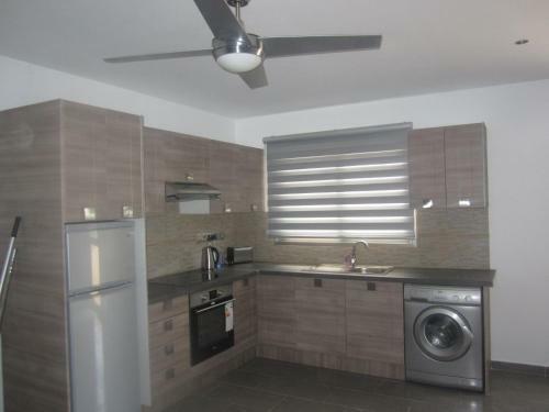 Marina Apartments 211