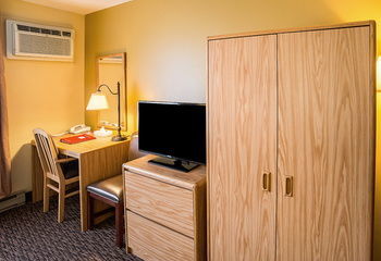 Hotel Econo Lodge Near Miller Hill Mall