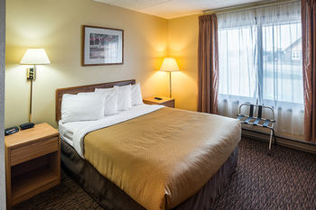 Hotel Econo Lodge Near Miller Hill Mall
