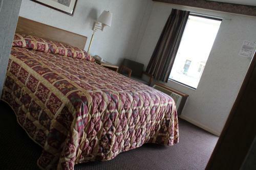 Hotel Budget Host Inn Bristol