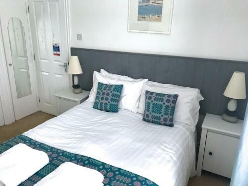 Hotel Seabreeze Restaurant With Rooms