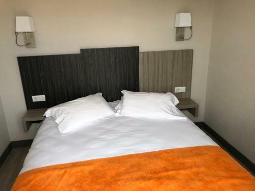 Yatt Hotel