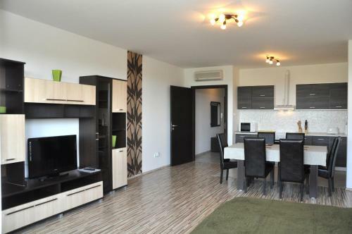 Tisza Palota Apartmanok