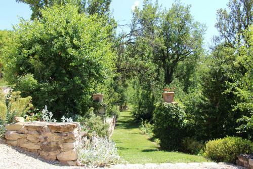Hostal Domaine Du Roc