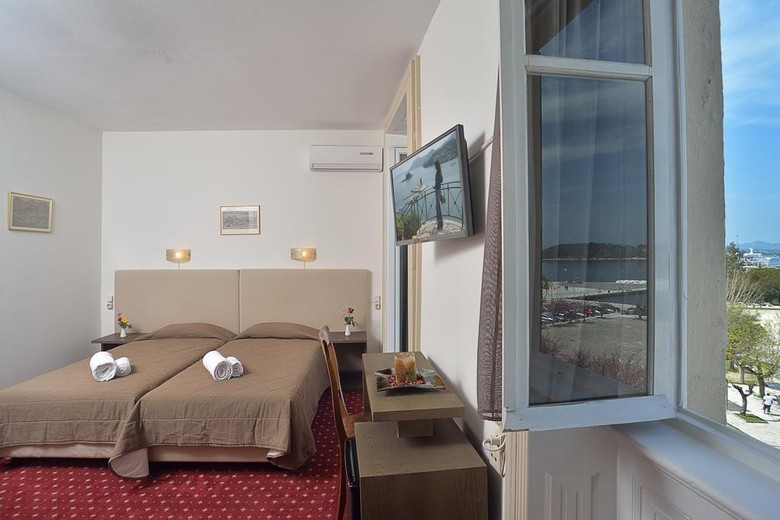 Konstantinoupolis Hotel