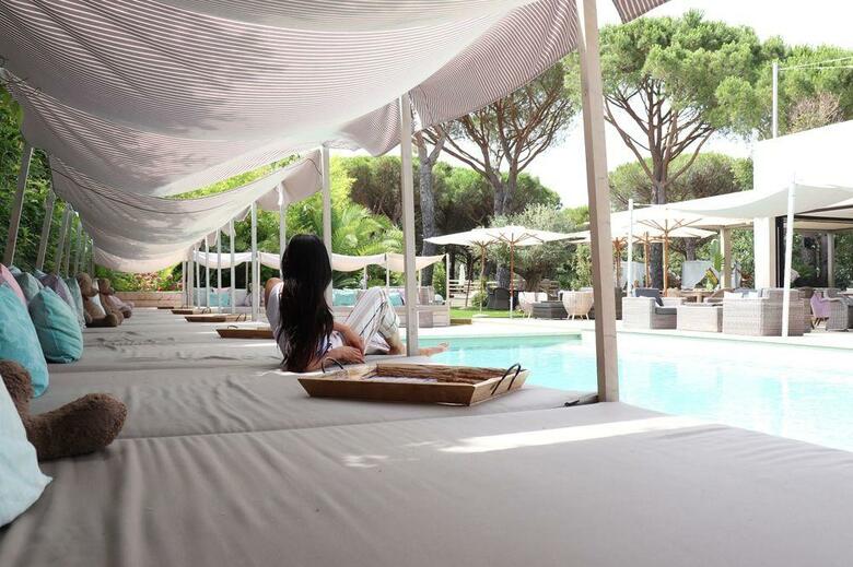 Hotel H�tel Font Mourier