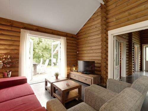 Boutique Holiday Home In Hoge Hexel On Pond