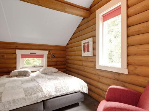 Boutique Holiday Home In Hoge Hexel On Pond
