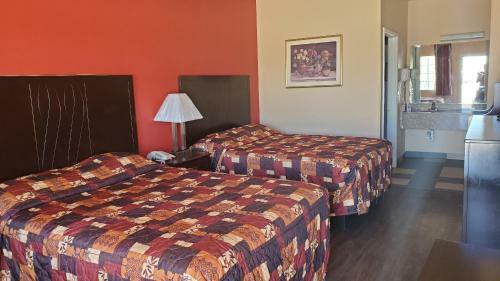 Motel La Bonita Inn & Suites