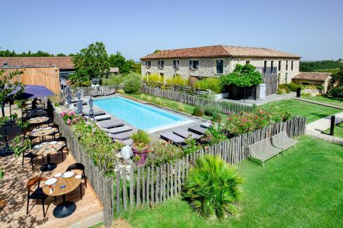Logis Hotel Le Domaine De Baulieu