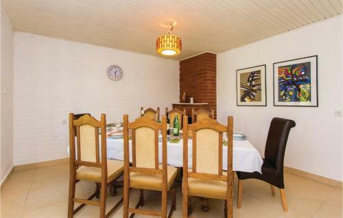 Holiday Home Ive Milcetica Matina Cr