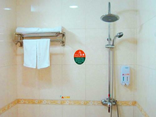 Greentree Inn Shanghai Caoan Road Textile Express Hotel