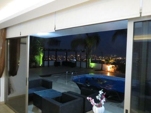 Sunset View Holiday Home