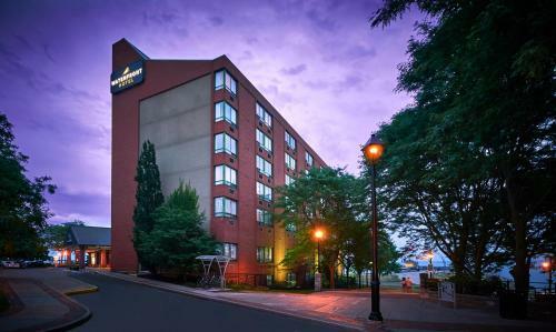 Waterfront Hotel
