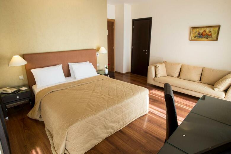 Hotel Davitel Tobacco
