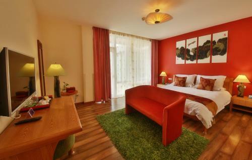 Crystal Boutique Hotel