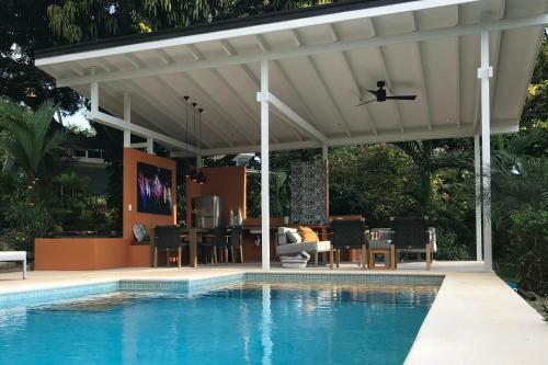 Bed & Breakfast Tree Of Life Cabinas