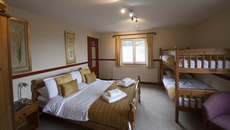 Agroturismo Cwmwennol Country House