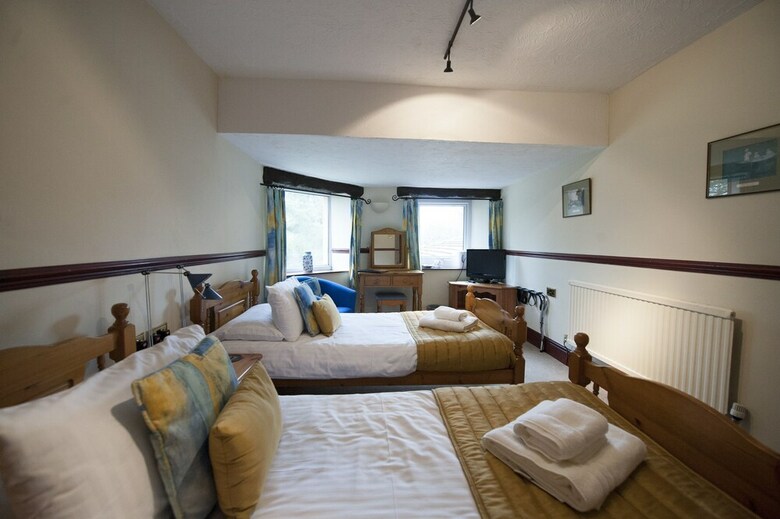 Agroturismo Cwmwennol Country House