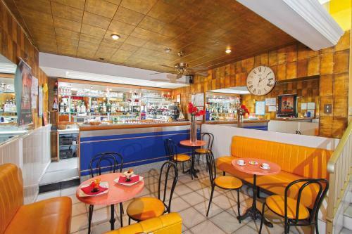 Hotel H�tel La Croix De Malte