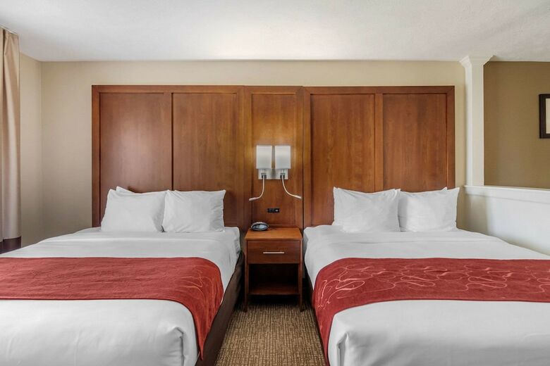 Hotel Comfort Suites Speedway - Kansas City