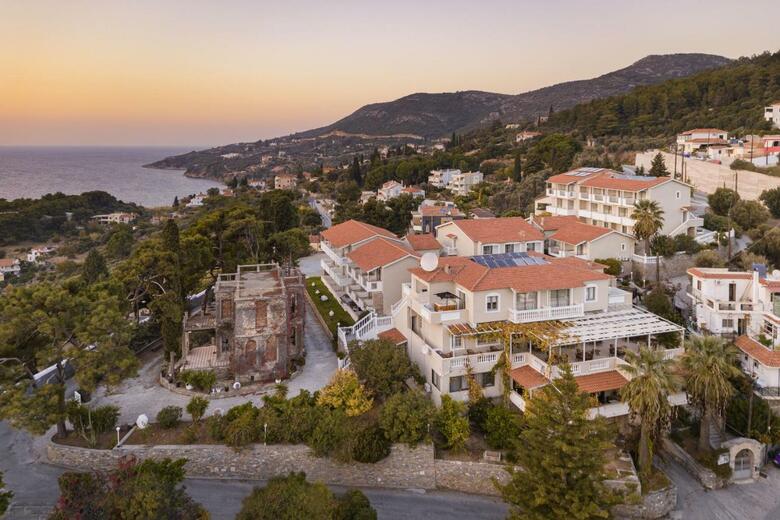 Hotel Ino