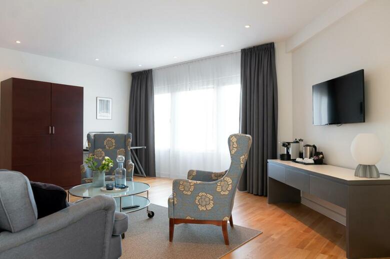 Elite Hotel Marina Plaza