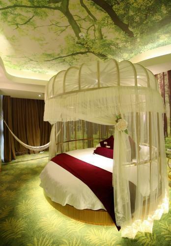 Grand Nest Hotel