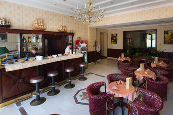 Hotel Arcadia Plaza