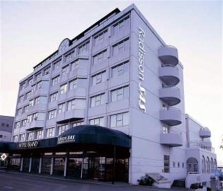 Hotel Park Inn Island