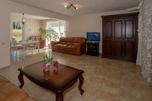Hostal Baltas Namas