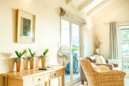 Hostal The Moorings Studio Apartments