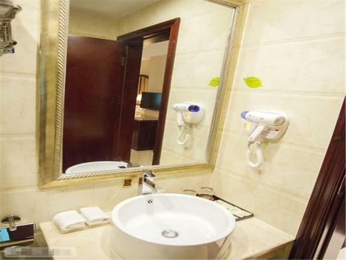 Vienna Hotel Zhongkai Road Branch