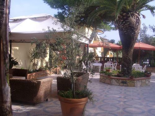 Hostal B&B Valoroso Village