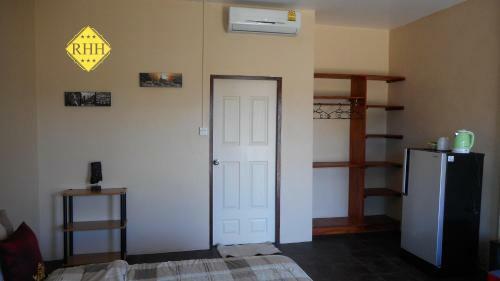 Rainbow Hill Hotel