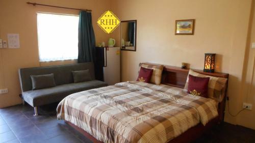 Rainbow Hill Hotel