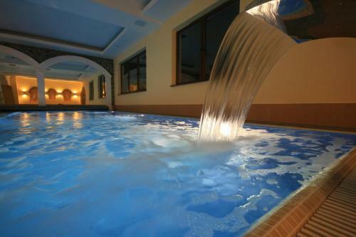 Hotel Dw�r Ostoia