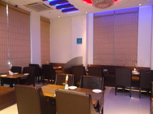 Hotel Janhvi International