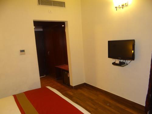 Hotel Janhvi International