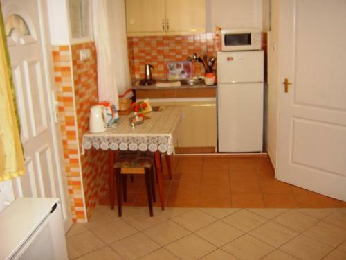 Hostal Vir�gos Vend�gh�z