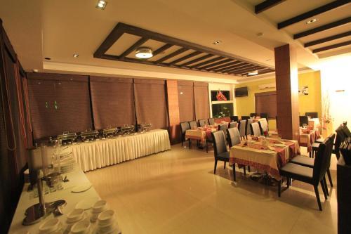 Hotel Park Residency