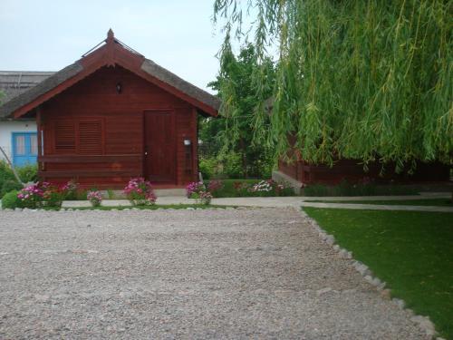 Hostal Pensiunea La Tavi