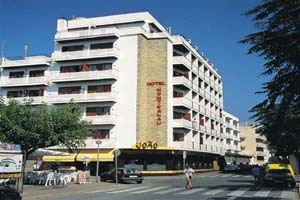 Hotel Checkin Mont Palau