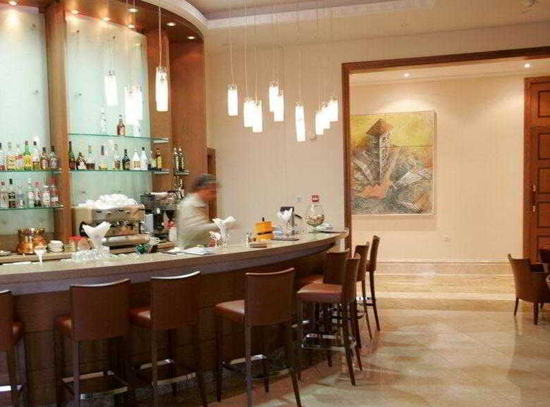 Ajax Hotel