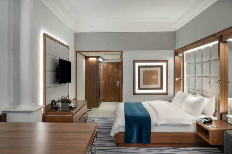 Landmark Hotel