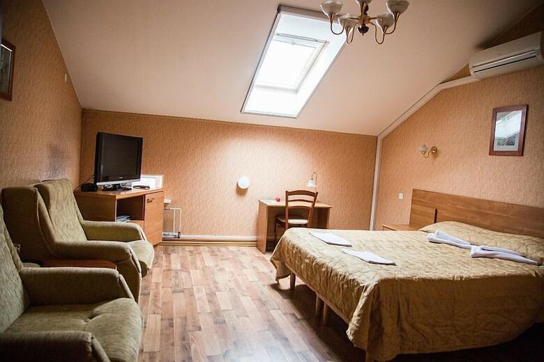 Letuchaya Mysh Hotel