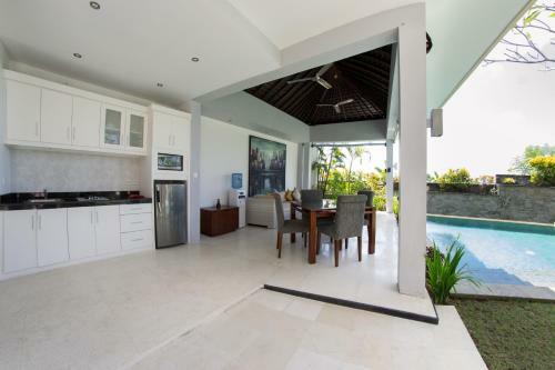 Villa Seratus