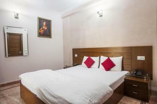 Posada Indira International Inn
